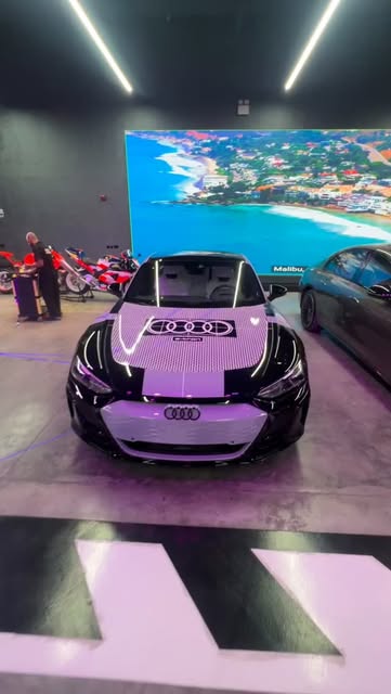 Audi showroom reveal